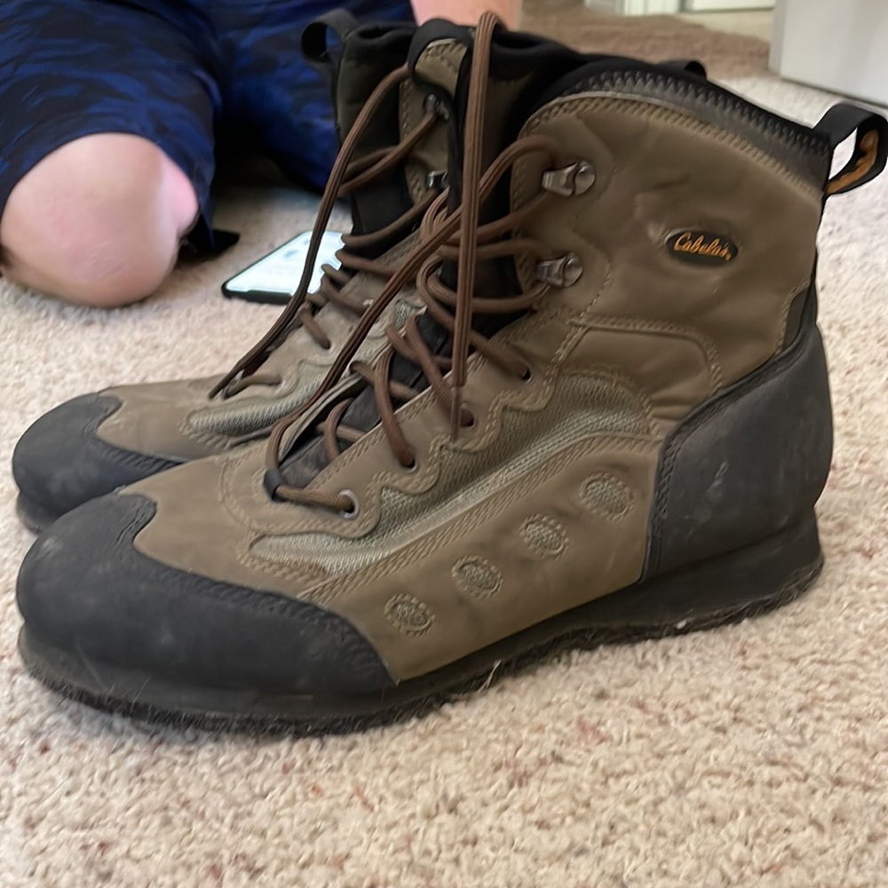 Cabelas Ultra-Light Felt Soled Wader Boots